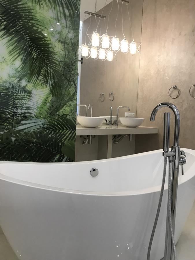 Leogrand Deluxe Apartments On Horodotska 33 ลวีฟ ภายนอก รูปภาพ