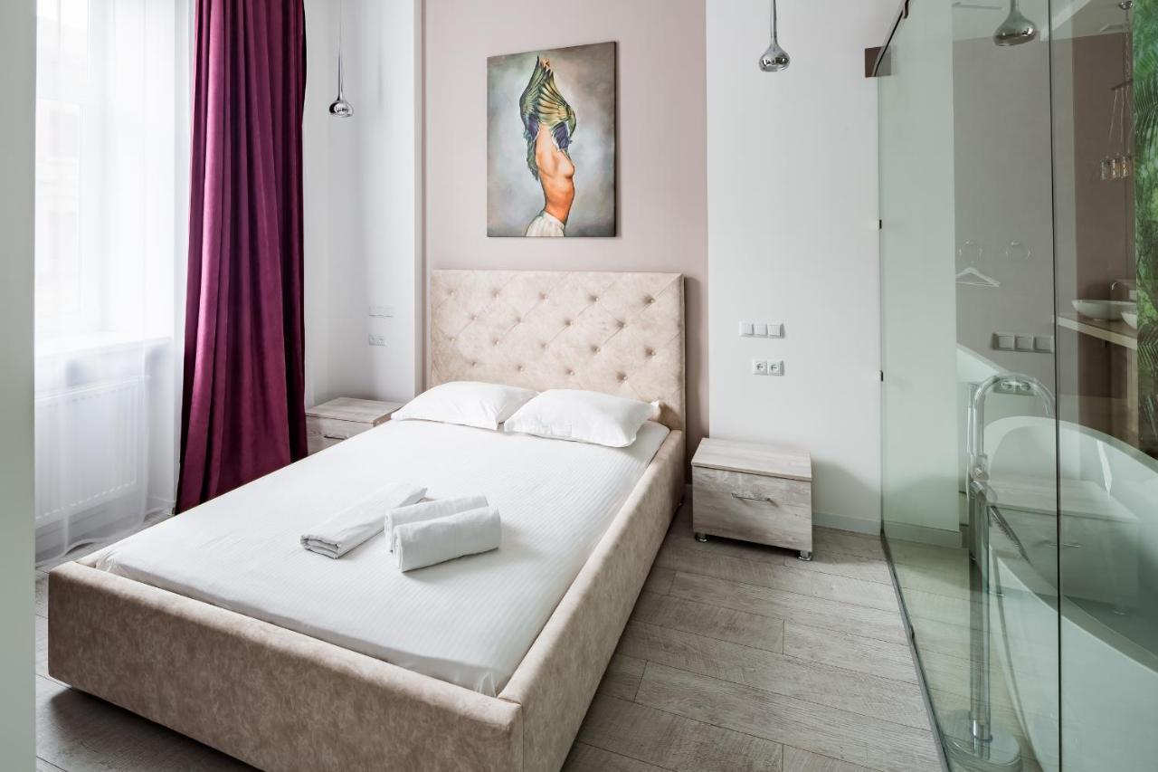 Leogrand Deluxe Apartments On Horodotska 33 ลวีฟ ภายนอก รูปภาพ