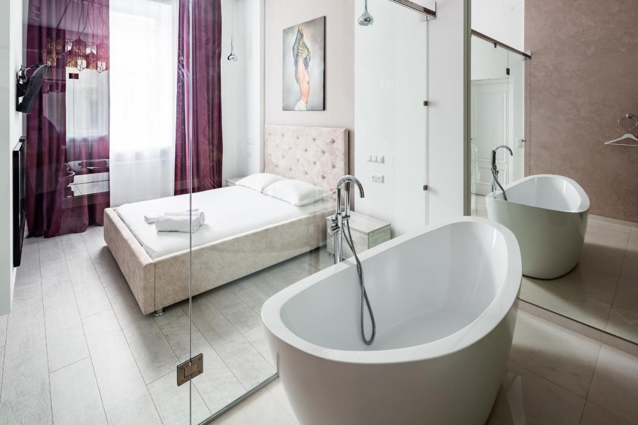 Leogrand Deluxe Apartments On Horodotska 33 ลวีฟ ภายนอก รูปภาพ