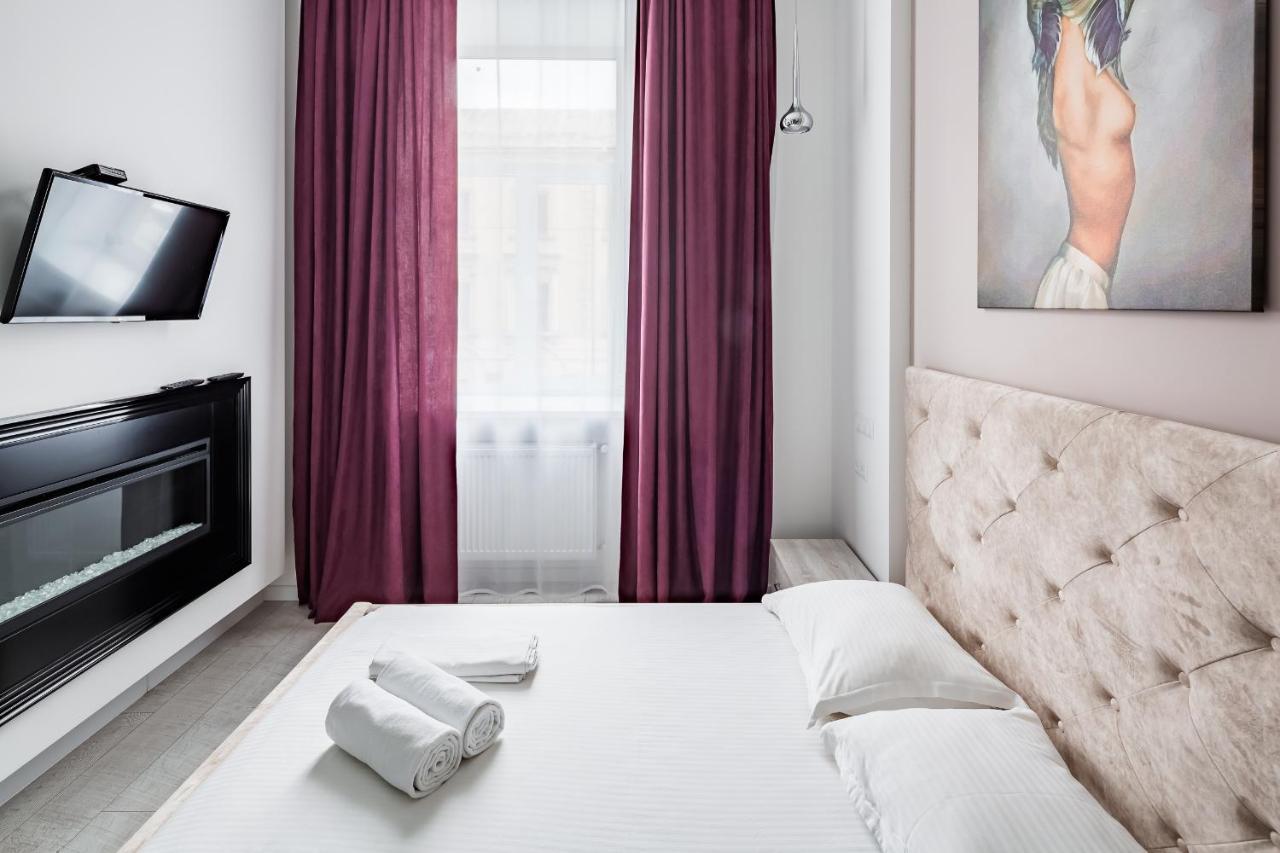 Leogrand Deluxe Apartments On Horodotska 33 ลวีฟ ภายนอก รูปภาพ
